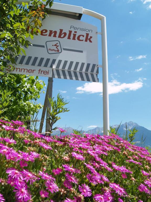 Pension Alpenblick Lagundo Eksteriør billede